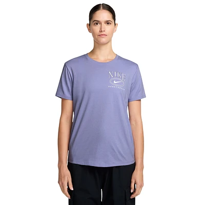 Nike Club CC T-Shirt  - Women's