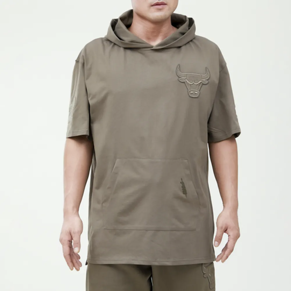 bulls short sleeve hoodie