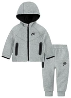 Nike Ensemble avec chandail à capuchon glissière pleine longueur en molleton Tech - Garçons, ma