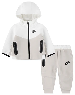 Nike Ensemble avec chandail à capuchon glissière pleine longueur en molleton Tech - Garçons, ma