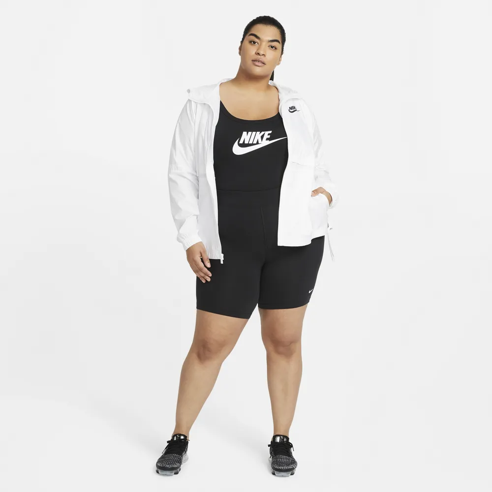 Nike Plus Essential Bike LBR Shorts  - Women's