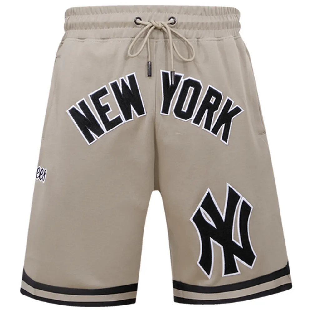 Pro Standard MLB New York Yankees Neutral Fleece Shorts XXL