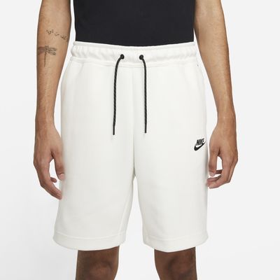 nike tech fleece shorts foot locker