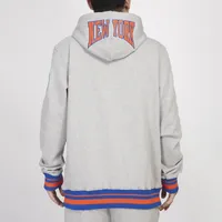 Pro Standard Mens Pro Standard Knicks Crest Emblem Fleece P/O Hoodie