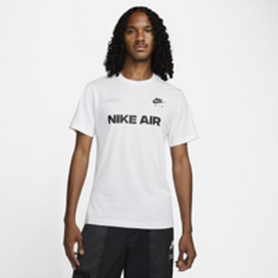 nike graphic tees footlocker