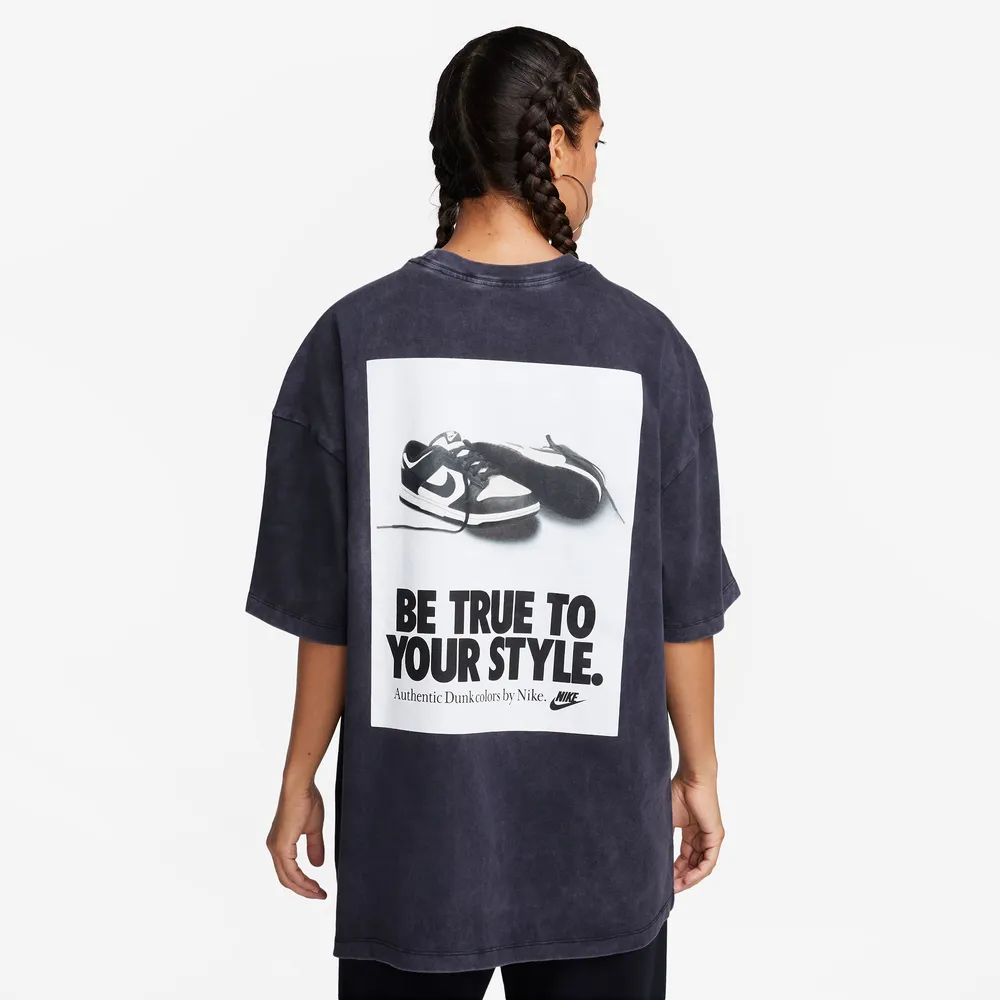 Nike Womens Nike NSW Essential Short Sleeve OS Dunk T-Shirt