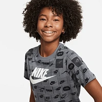 Nike NSW Club SSNL AOP HBR T-Shirt - Boys' Grade School