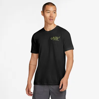 Nike Mens Dri-Fit 3MO Slub GFX T-Shirt