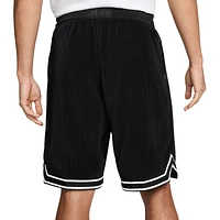 Nike Pleated 8" Short - Men's