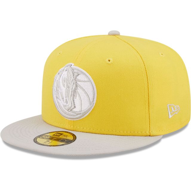 New Era Men's New Era Cream/Blue Dallas Mavericks Retro City Conference Side  Patch 59FIFTY Fitted Hat