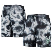 New Era Bucks Fleece Tie-Dye Shorts - Men's