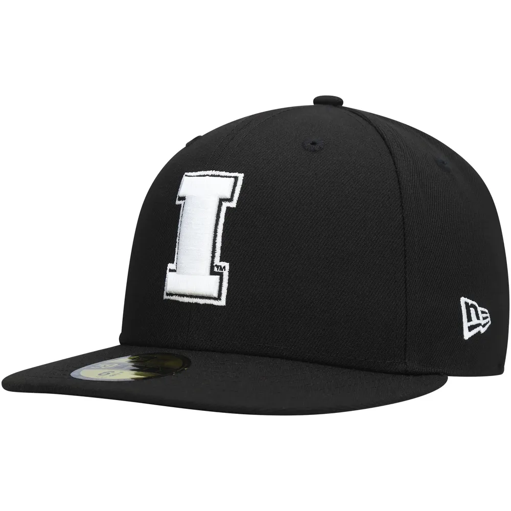 New Era Texas Rangers Black-on-Black Neo 39THIRTY Flex Hat