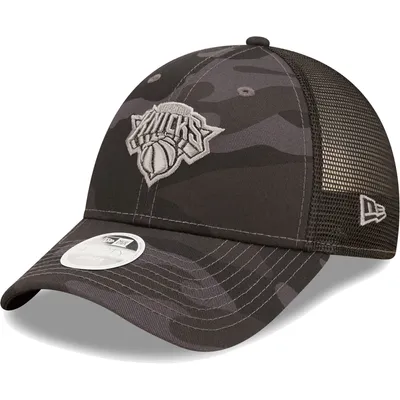 New Era Knicks Glam 9FORTY Trucker Snapback Hat - Women's