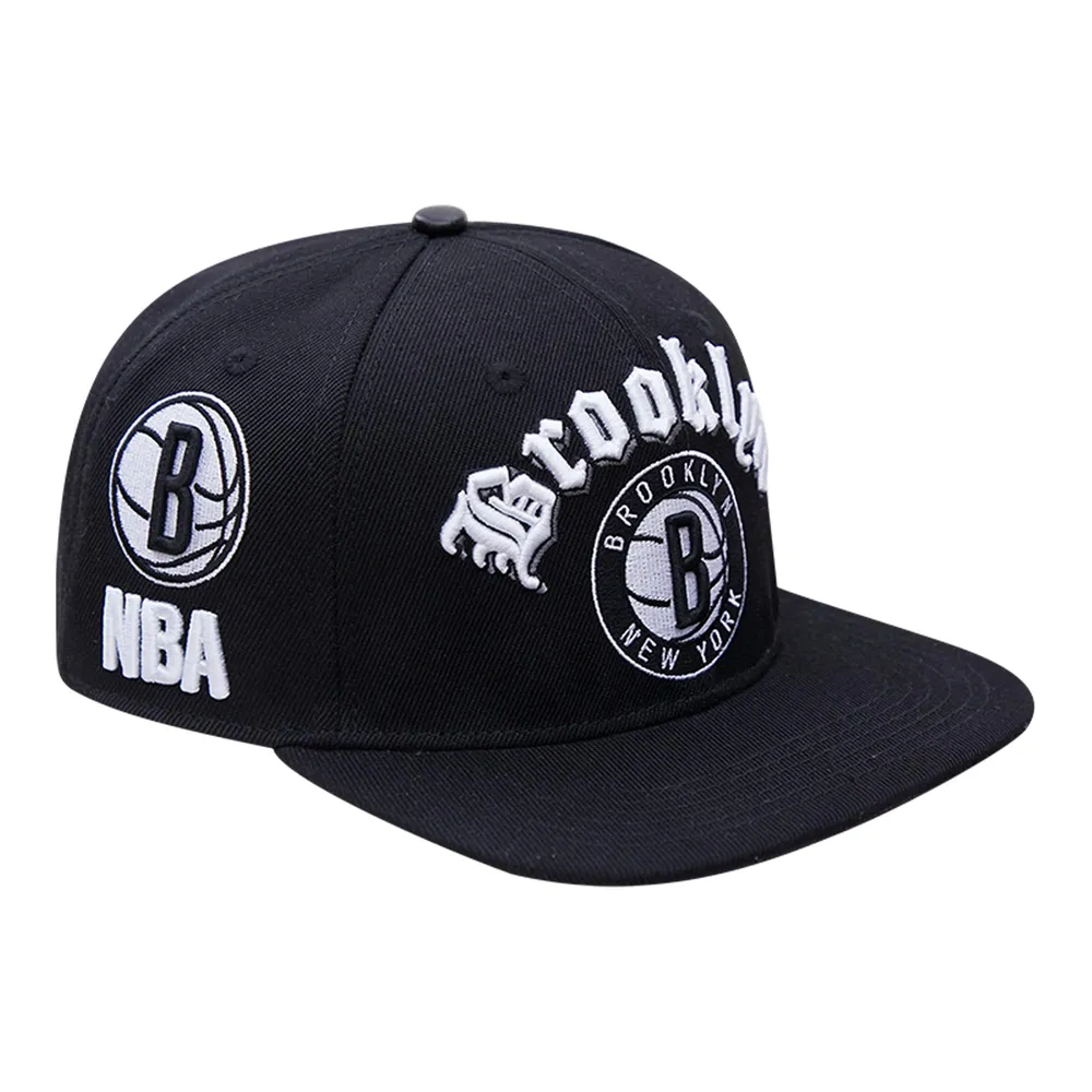 Pro Standard Nets Old English Snapback Hat - Men's