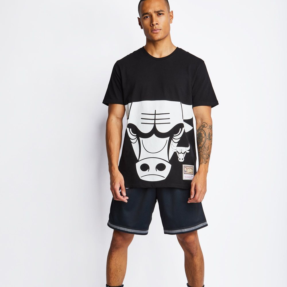 chicago bulls t shirt foot locker