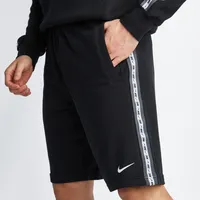 Nike Repeat Short