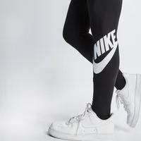 Nike Essential Nsw Futura