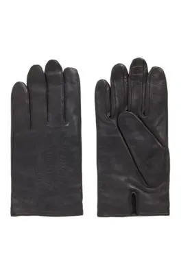 Lamb-leather gloves with piping and hardware badge