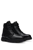 Boots hybrides en cuir grainé avec tirant emblématique à l’arrière