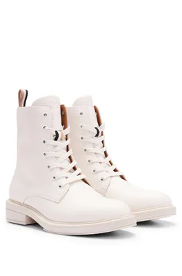 Bottines en cuir à lacets avec finition logotée