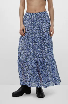 Relaxed-fit tiered maxi skirt with floral print