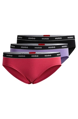 Paquete de tres calzoncillos slip algodón elástico con logos en la cintura