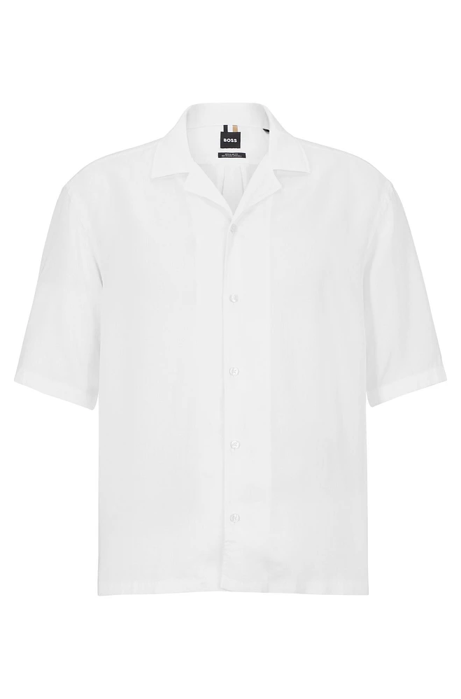 Regular-fit short-sleeved shirt with camp collar