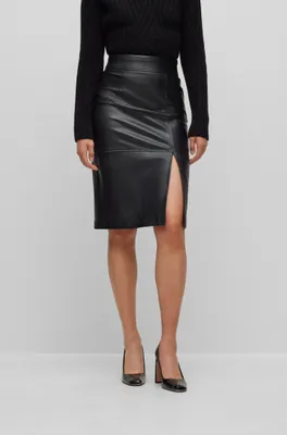 Slim-fit pencil skirt grained leather