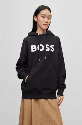 Hoodie with contrast logo