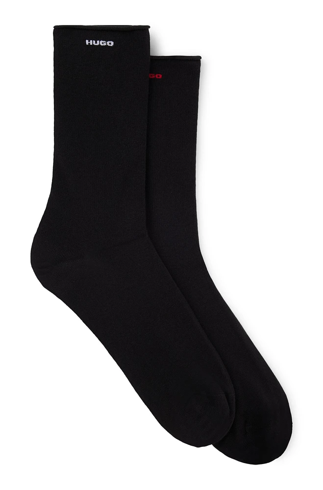 Two-pack of regular-length socks with seamless cuffs