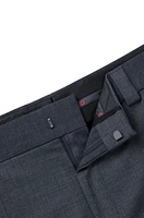 Pantalones slim fit con botones automáticos en las costuras laterales