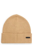 Ribbed beanie hat in virgin wool