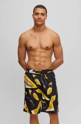 Quick-drying swim shorts seasonal-print recycled fabric