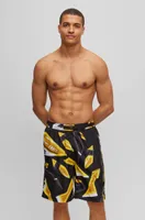 Quick-drying swim shorts seasonal-print recycled fabric