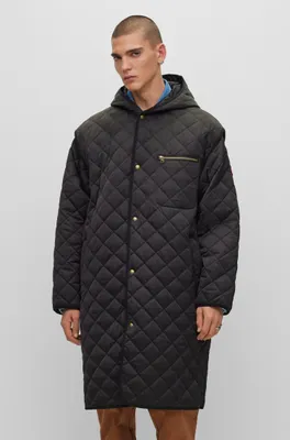 Water-repellent quilted coat with detachable sleeves