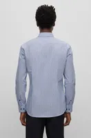 Camisa slim fit en algodón estampado con elástico