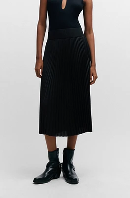 Falda midi plisada con logo de temporada en la cintura