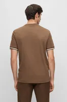 Camiseta en punto de algodón con raya característica los puños