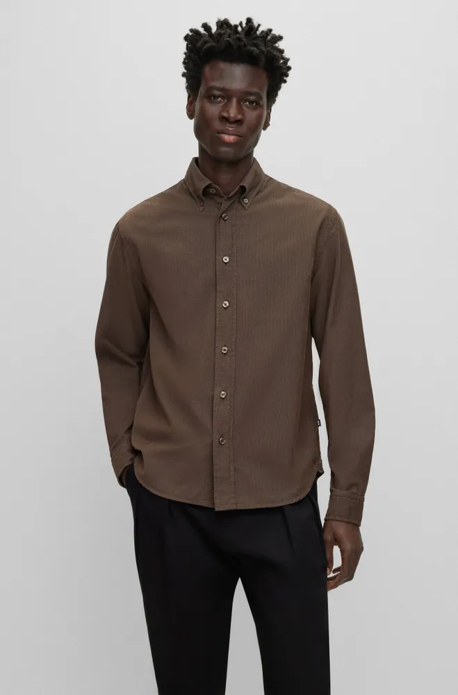 Relaxed-fit button-down shirt a washed cotton blend