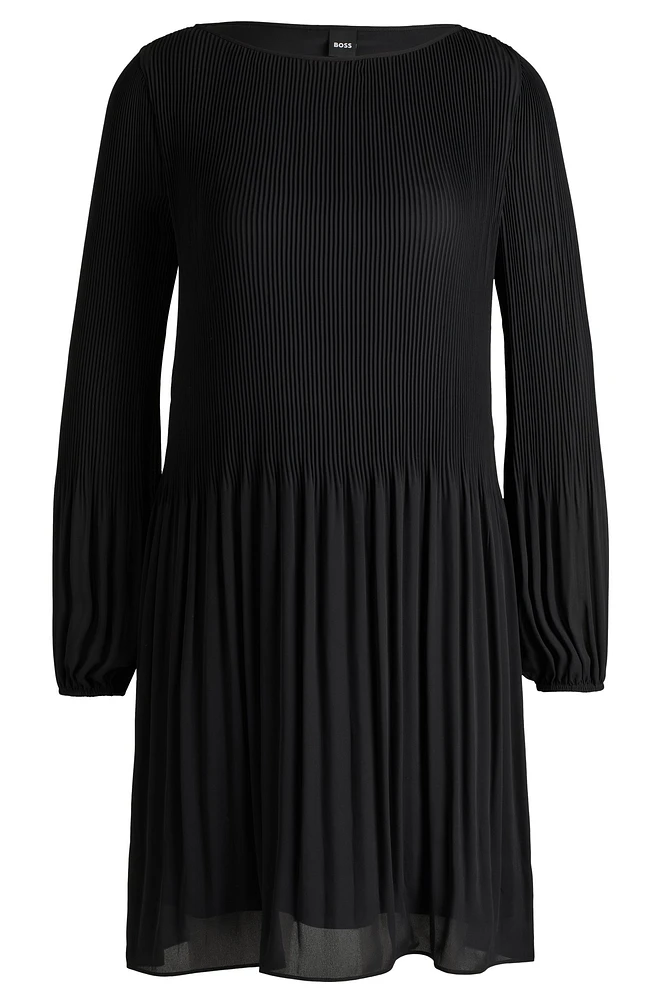 Regular-fit dress with plissé pleats and crew neckline