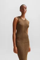 Sleeveless knitted top with ribbed structure