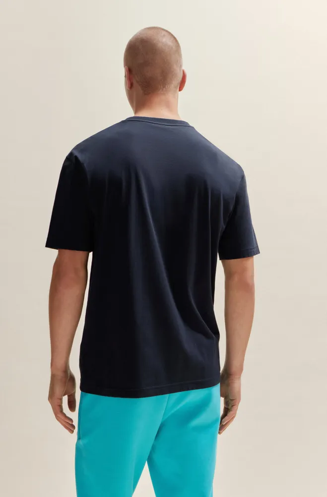 Camiseta regular fit de punto algodón con ilustración tonal