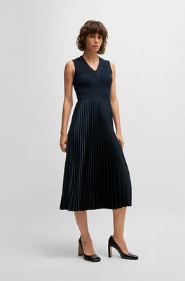 Mixed-material dress with plissé skirt