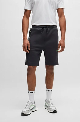 Shorts with 3D-molded logo