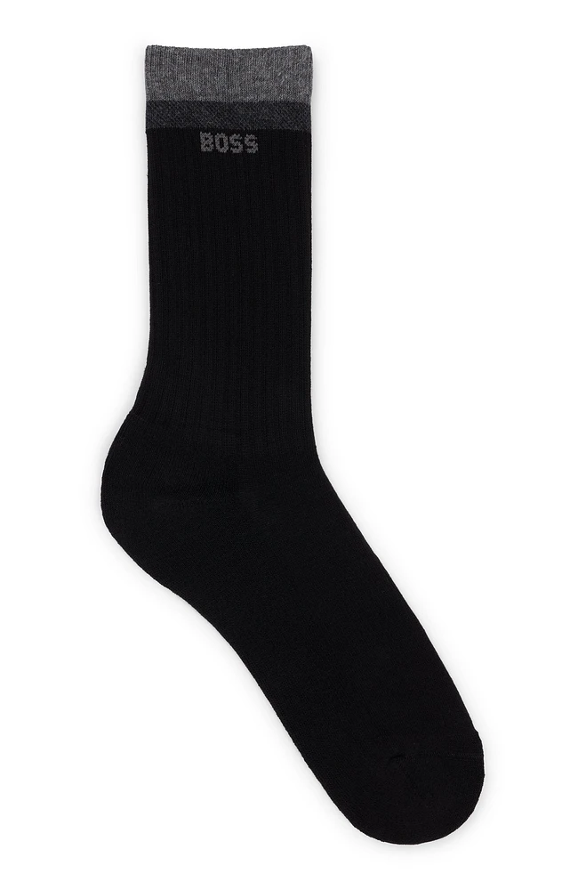 Quarter-length ribbed socks in a cotton blend