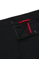 Pantalones regular fit de material repelente al agua