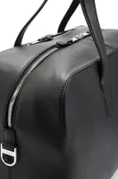 Zipped holdall in grained leather with logo lettering