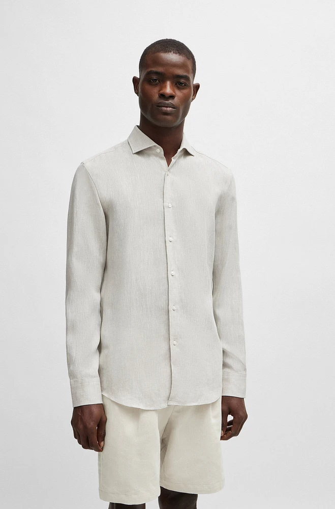 Slim-fit shirt linen with spread collar