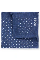 Printed pocket square in linen and cotton