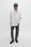 Camisa oversize fit en popelín de algodón a rayas